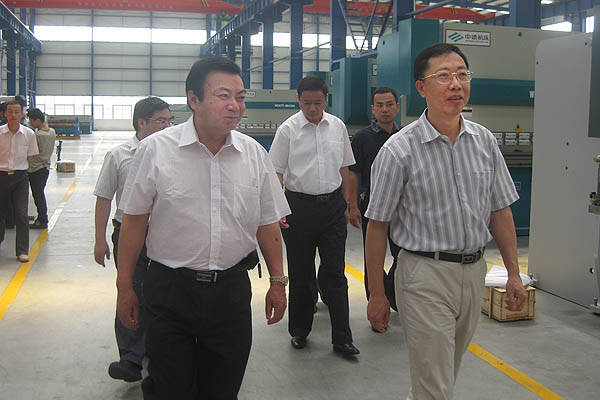 馬鞍山市副市長(zhǎng)魏慶農(nóng)來(lái)中德機(jī)床調(diào)研 馬鞍山市副市長(zhǎng)魏慶農(nóng)來(lái)中德機(jī)床調(diào)研