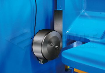 三點滾輪導(dǎo)軌結(jié)構(gòu).jpg 三點滾輪導(dǎo)軌結(jié)構(gòu).jpg