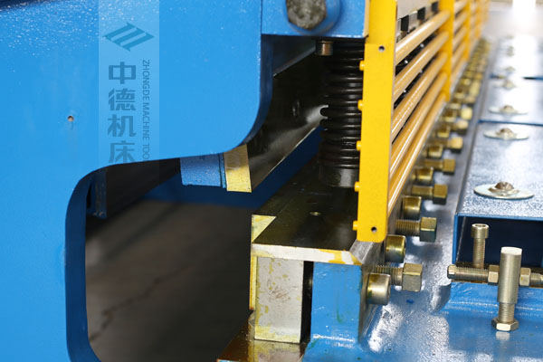 ZDS-432選用上海優(yōu)質(zhì)刀片，使用壽命更長(zhǎng).jpg