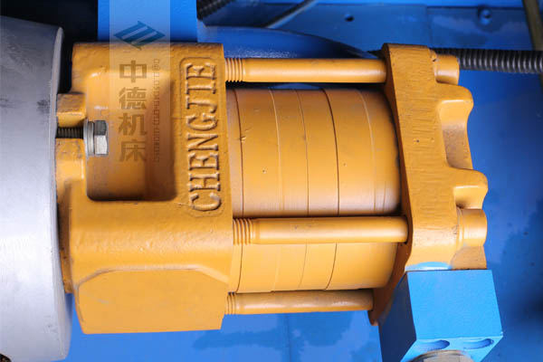 ZDPK-4015采用國內(nèi)一流品牌電機及油泵，動力強勁，噪音低.jpg